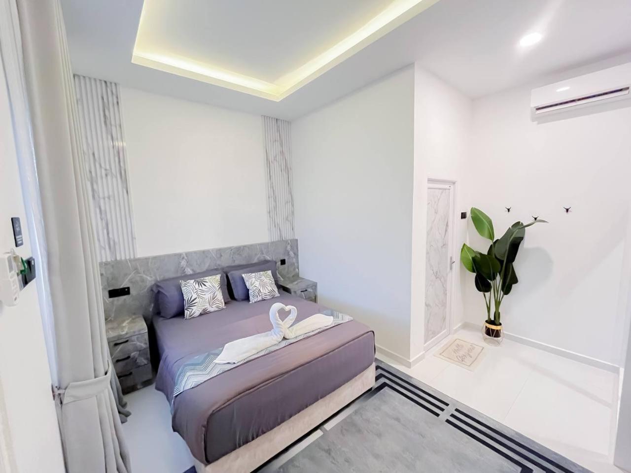 Auranad Tinyhouse Bandar Tanah Merah Wifi Netflix Exteriör bild