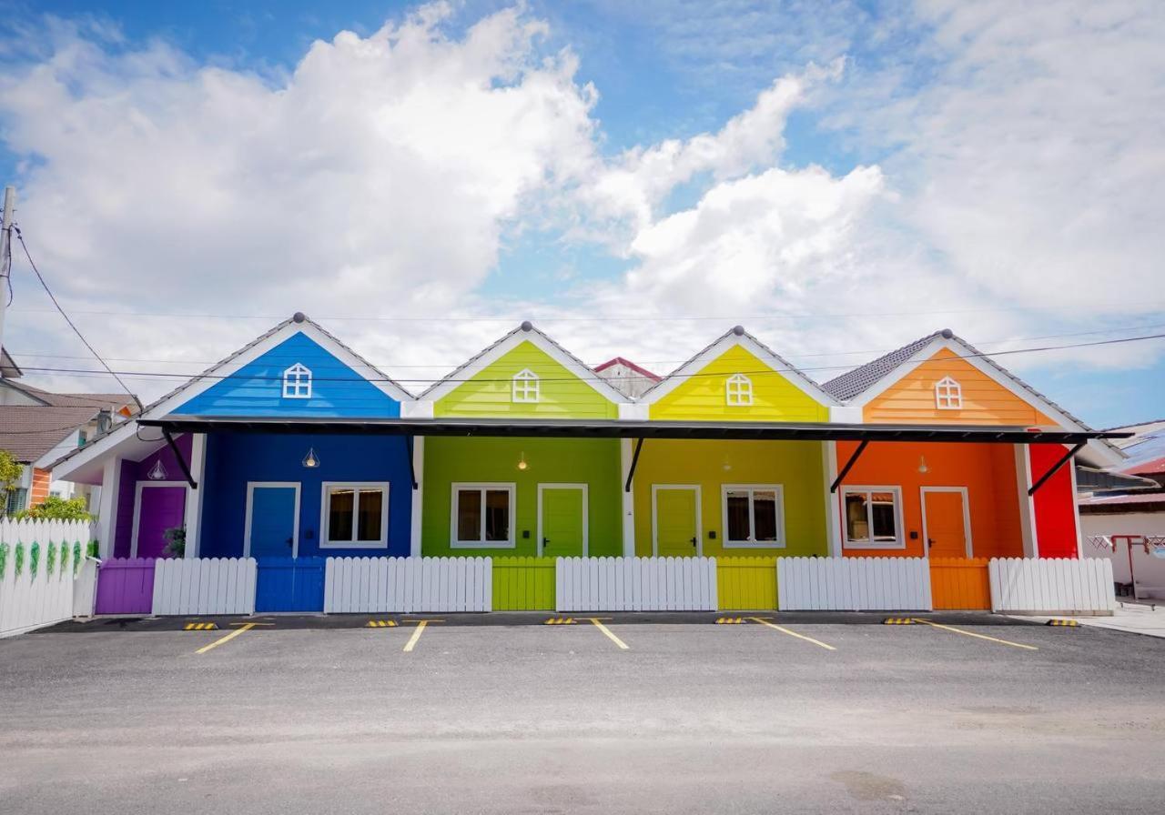 Auranad Tinyhouse Bandar Tanah Merah Wifi Netflix Exteriör bild