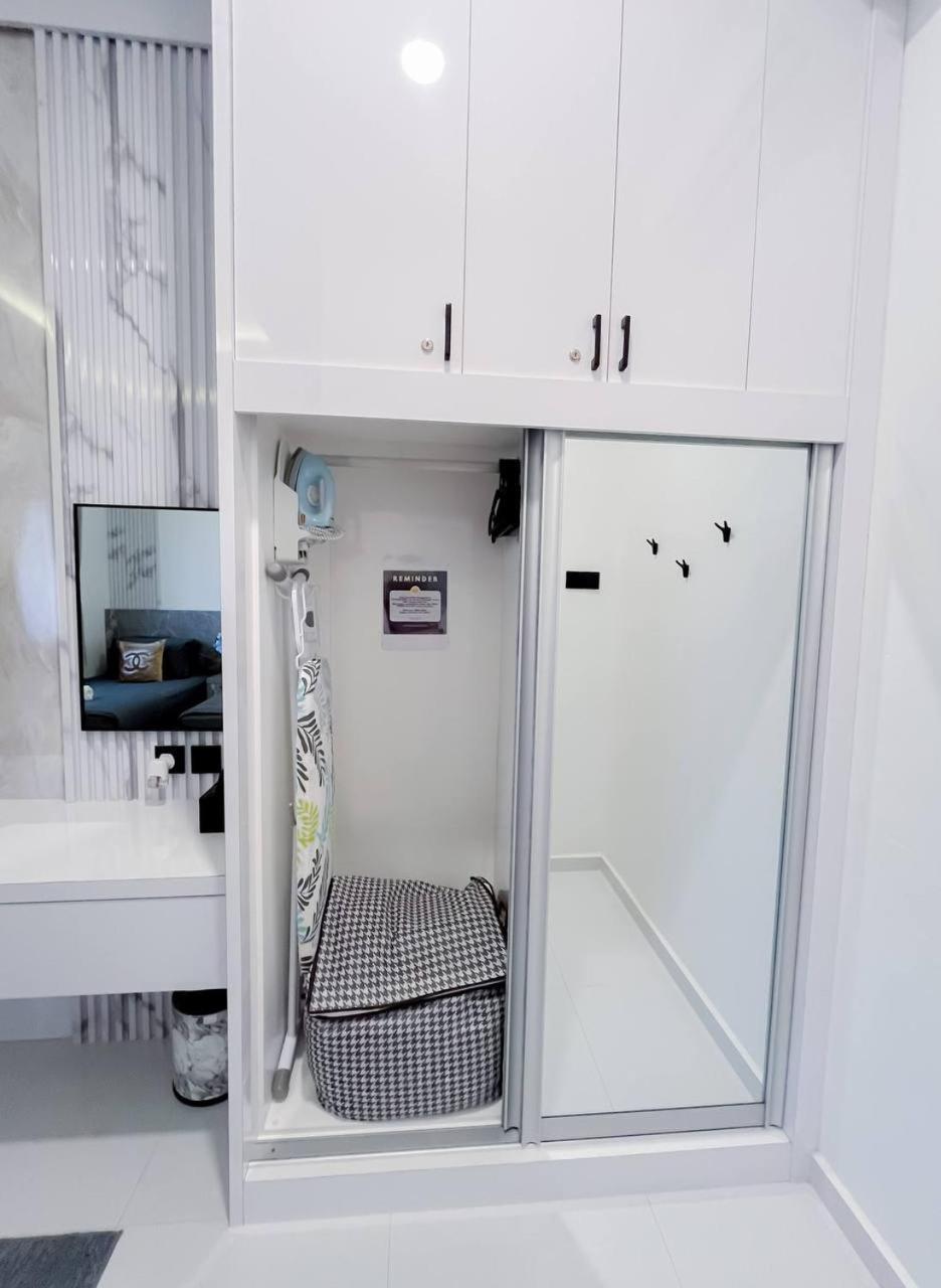 Auranad Tinyhouse Bandar Tanah Merah Wifi Netflix Exteriör bild