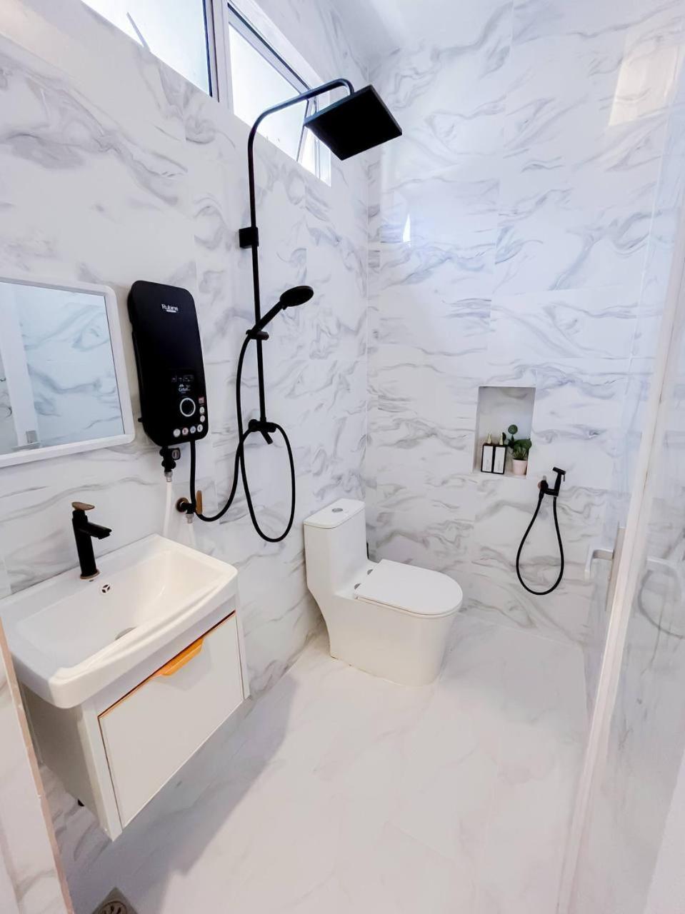 Auranad Tinyhouse Bandar Tanah Merah Wifi Netflix Exteriör bild